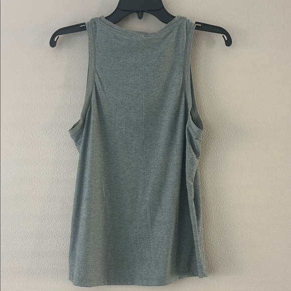 Sleeveless Gray Women's Top - Picture 3 of 8